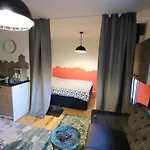 Room Emma,Between Bus And Train Station,Netflix,Speed Wi-Fi